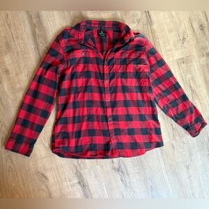 🖤2/$40 Windriver Red and Black Plaid Button-Up Shirt
